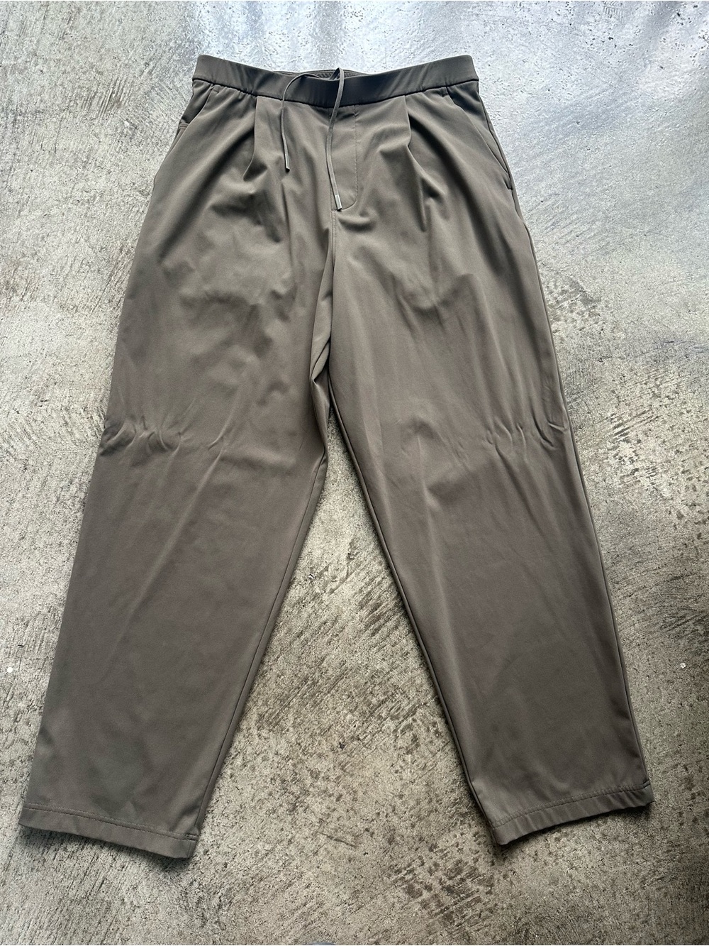 lululemon athletica Men's Drawstring Pants - Olive